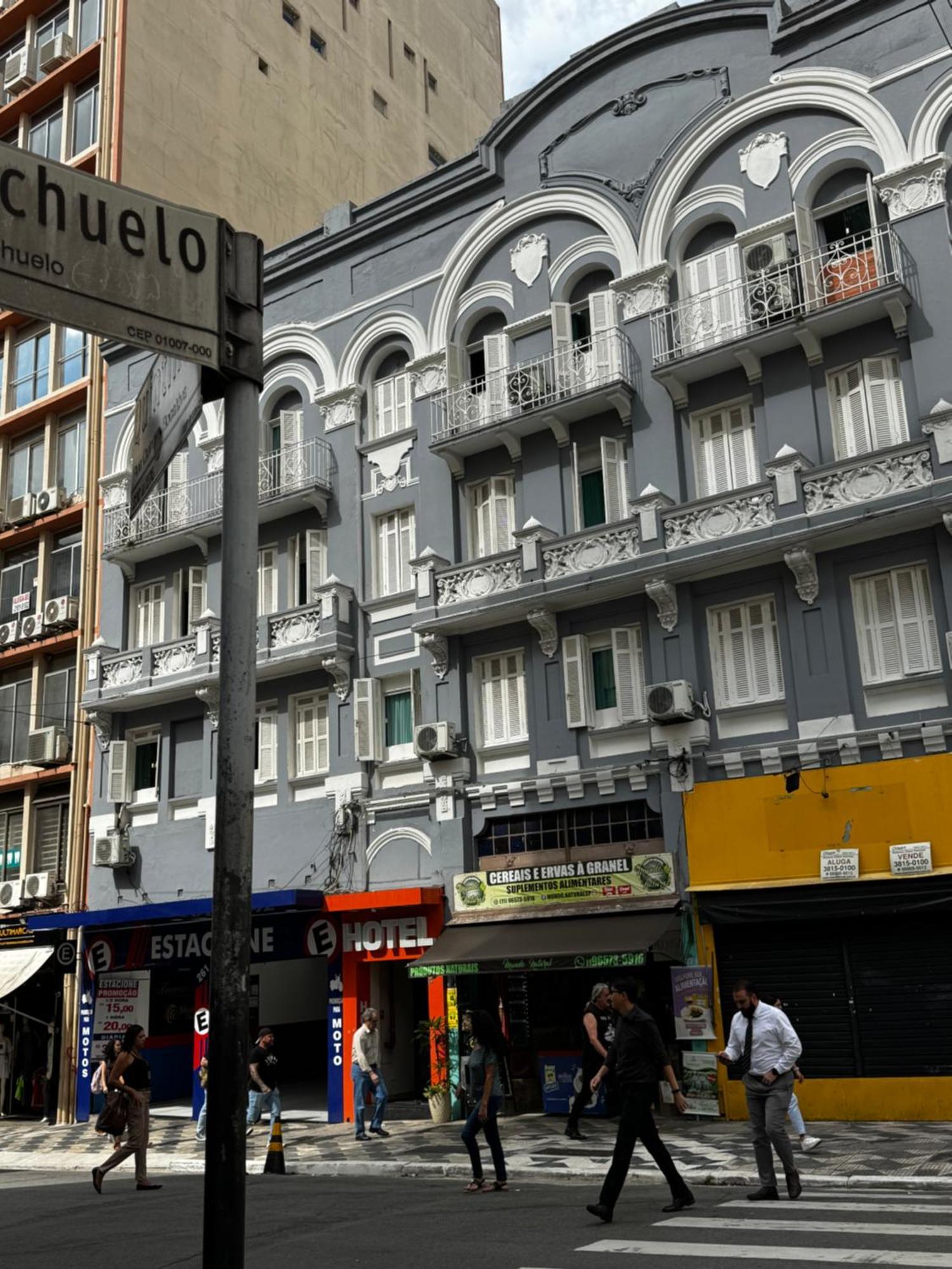 Hotel Quintino - Metro Se -localizado No Coracao De Proximo Ao Bras E 25 De Marco Com Estacionamento No Local Gratis 5*